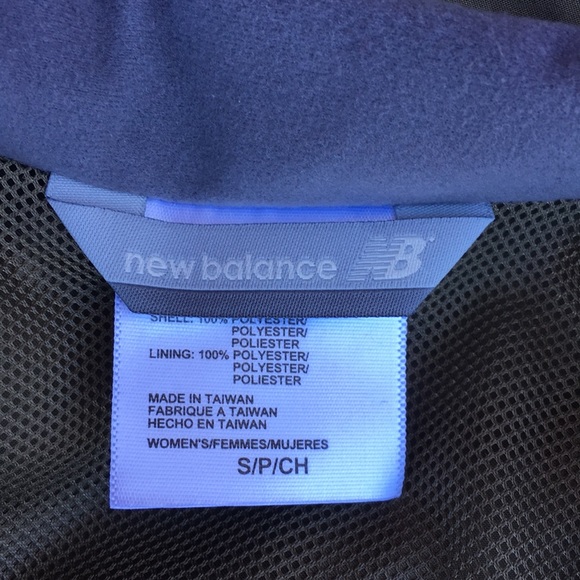 New Balance Green Windbreaker Women’s Size Small - Picture 8 of 8